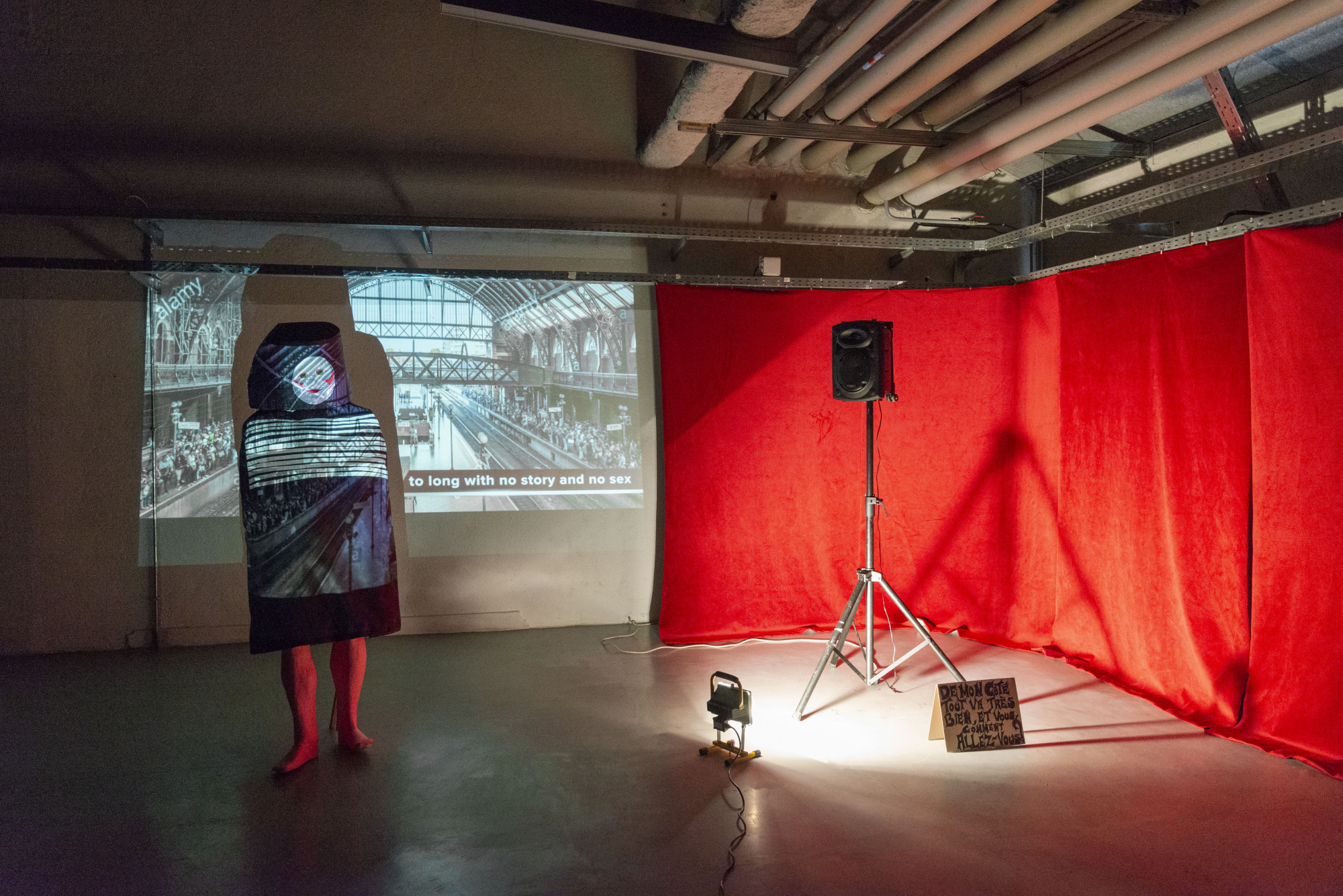 Camila Ragonese - Art mention Espace - Vies oniriques de dominés ©sbinoux