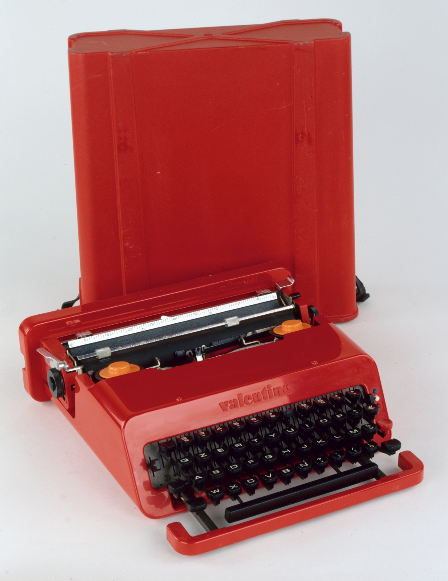 Machine à écrire d’Ettore Sottsass et Perry King (© Ettore Sottsass, © droits ré